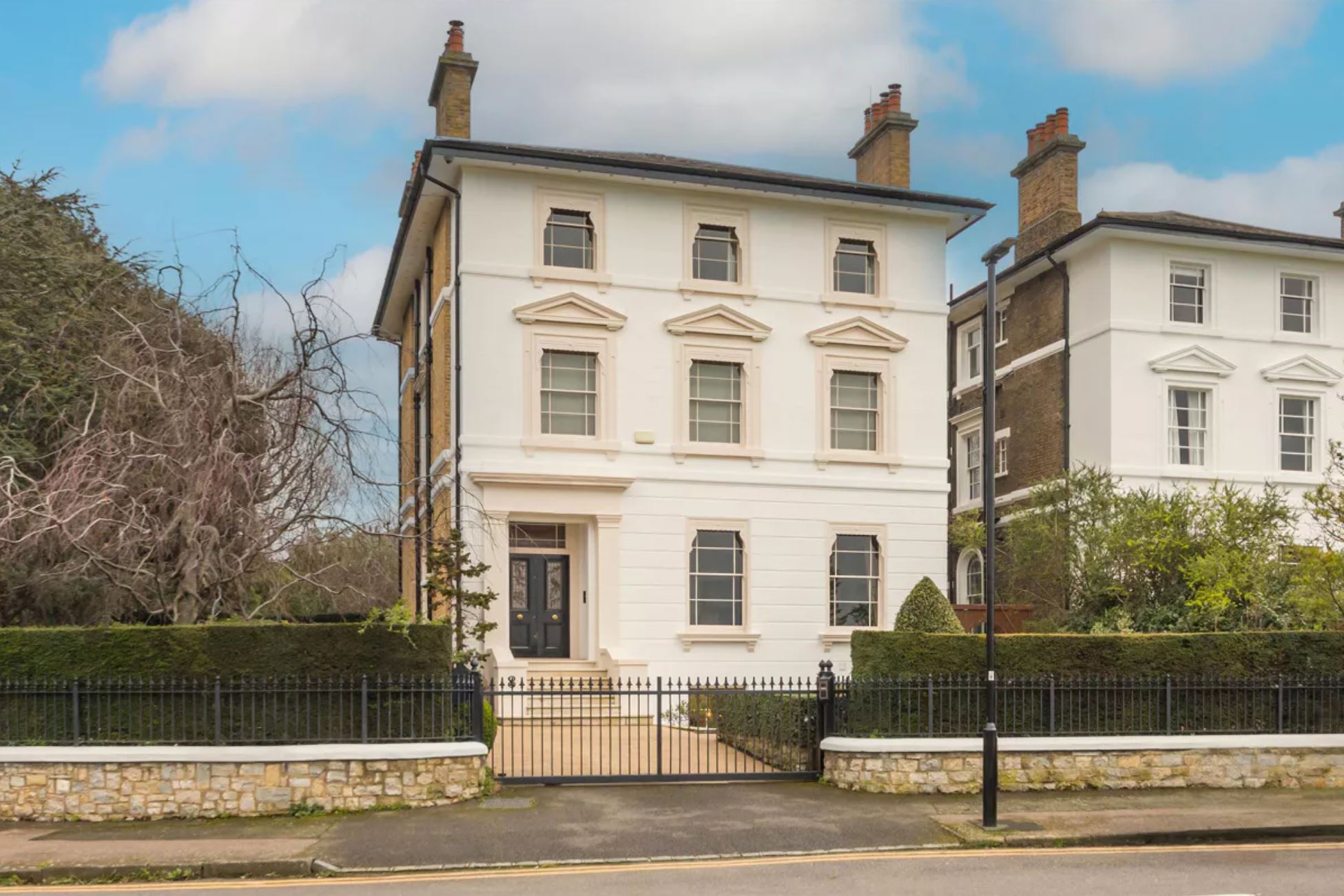 Perfectly positioned homes along the London Marathon route