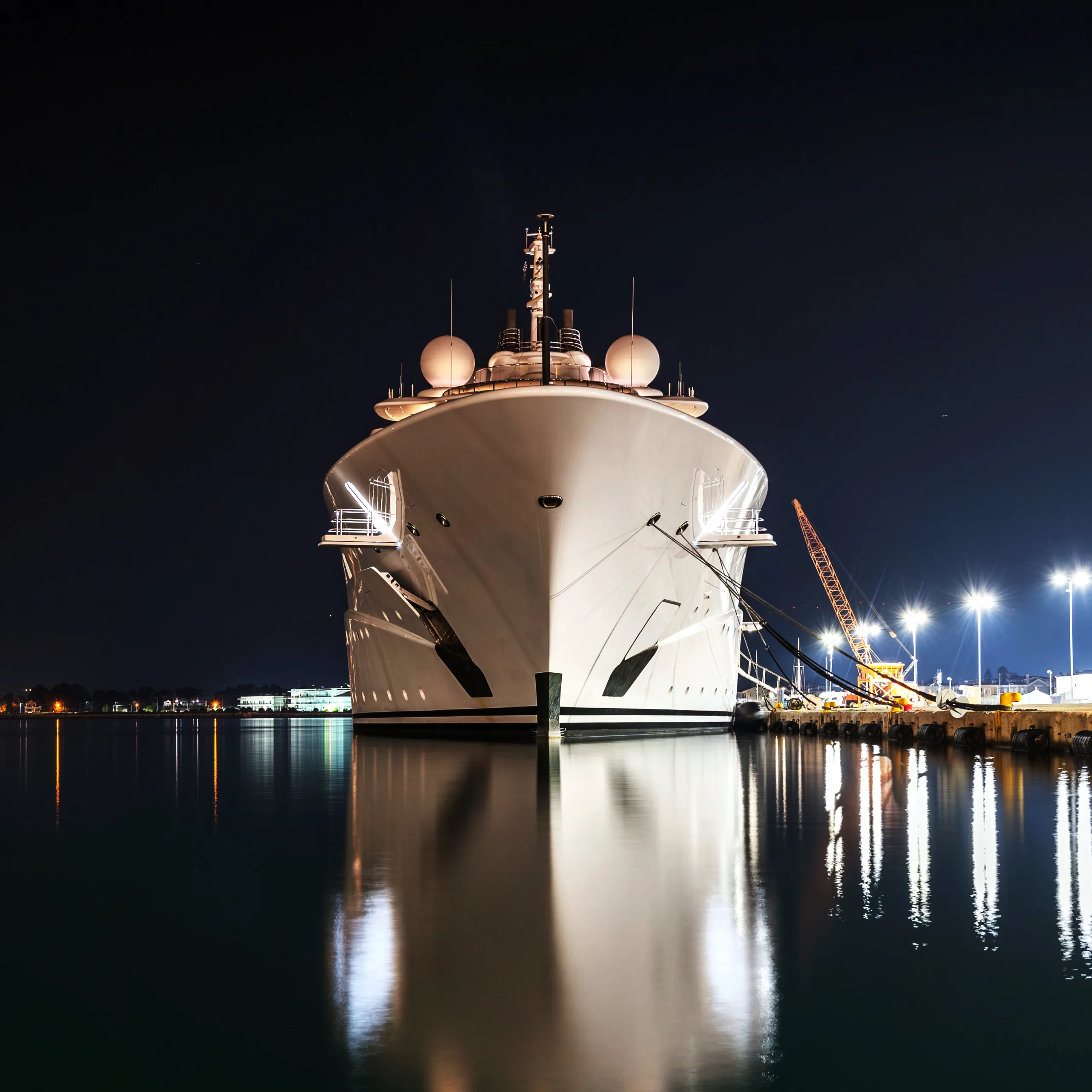 Superyachts and private jets: the upward mobility of the wealthy