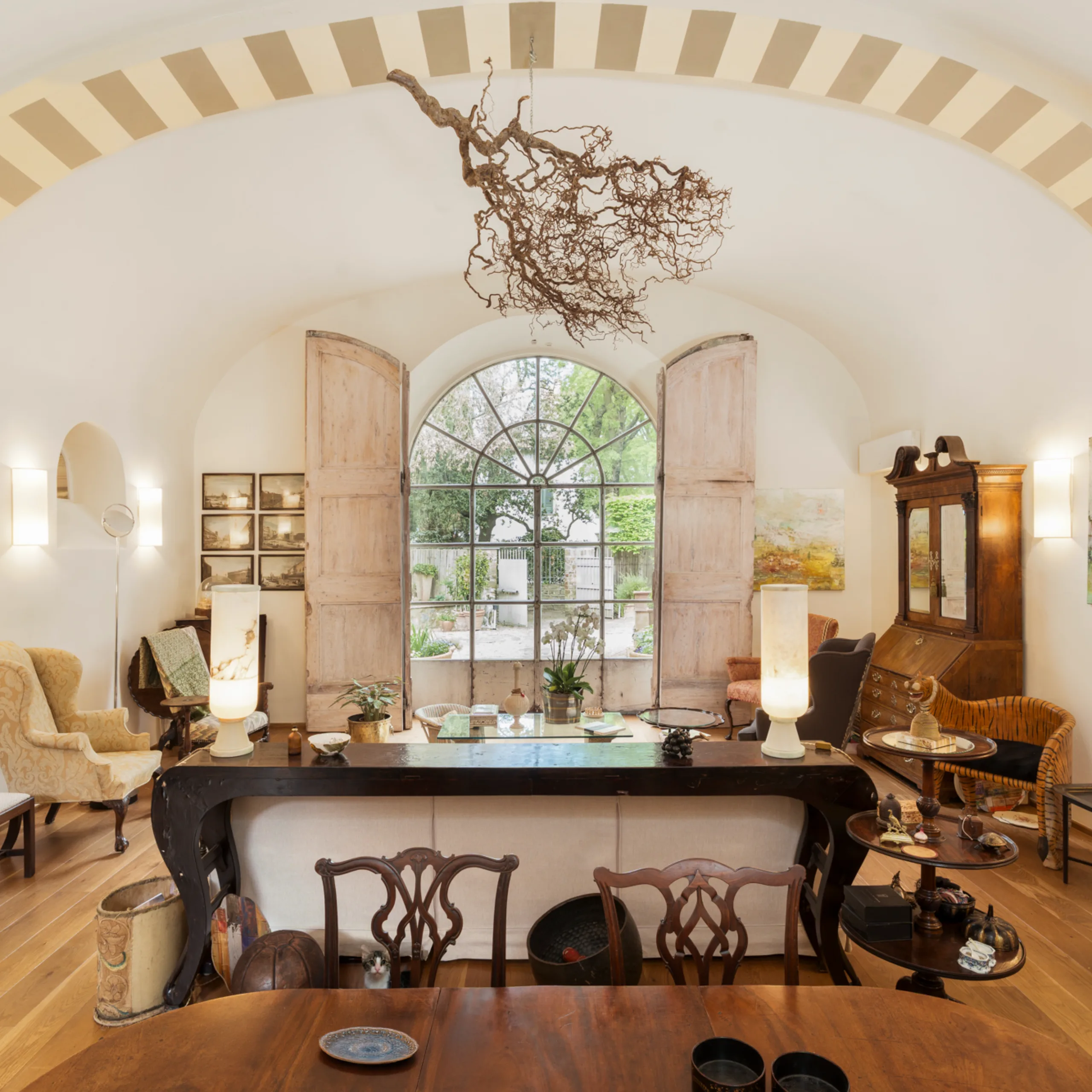 Image of The art of an Italian lifestyle with artist Elizabeth Orchard